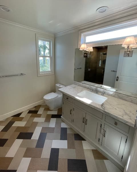 Bathroom Remodeling Service Image